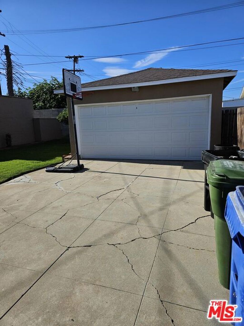 Photo of 3961 W 64th Street, Los Angeles, CA 90043 (MLS # 25563099)