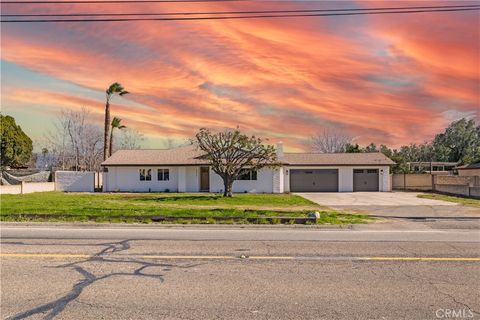 9575 Locust Fontana CA 92335