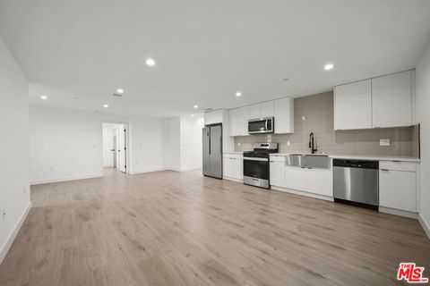 Photo of 171 S Hoover Street, Los Angeles, CA 90004 (MLS # 24368347)