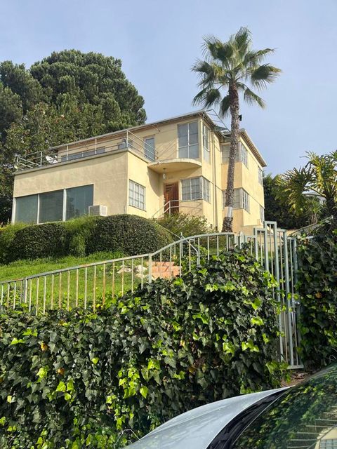 Photo of 3863 Franklin Avenue, Los Angeles, CA 90027 (MLS # 219147550DA)