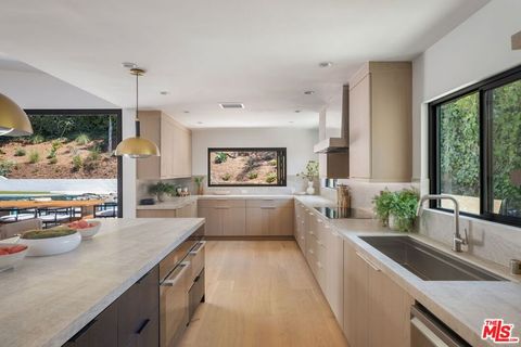 Tiny photo for 13535 Bayliss Road, Los Angeles, CA 90049 (MLS # 25588291)