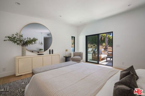 Tiny photo for 13535 Bayliss Road, Los Angeles, CA 90049 (MLS # 25588291)