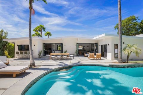 Photo of 13535 Bayliss Road, Los Angeles, CA 90049 (MLS # 25588291)