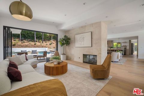 Tiny photo for 13535 Bayliss Road, Los Angeles, CA 90049 (MLS # 25588291)
