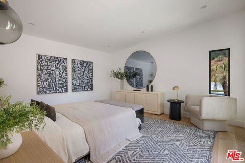 Tiny photo for 13535 Bayliss Road, Los Angeles, CA 90049 (MLS # 25588291)