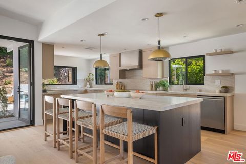 Tiny photo for 13535 Bayliss Road, Los Angeles, CA 90049 (MLS # 25588291)