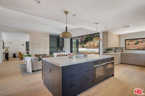 Tiny photo for 13535 Bayliss Road, Los Angeles, CA 90049 (MLS # 25588291)