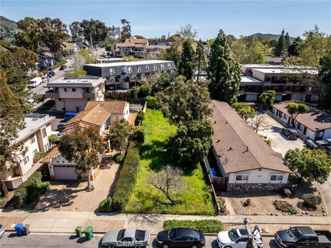 Tiny photo for 879 Walnut Street, San Luis Obispo, CA 93401 (MLS # AR25253291)