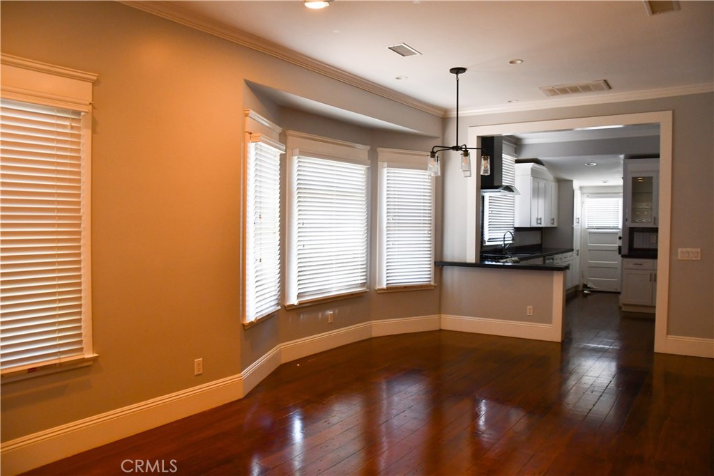 268 N Grand