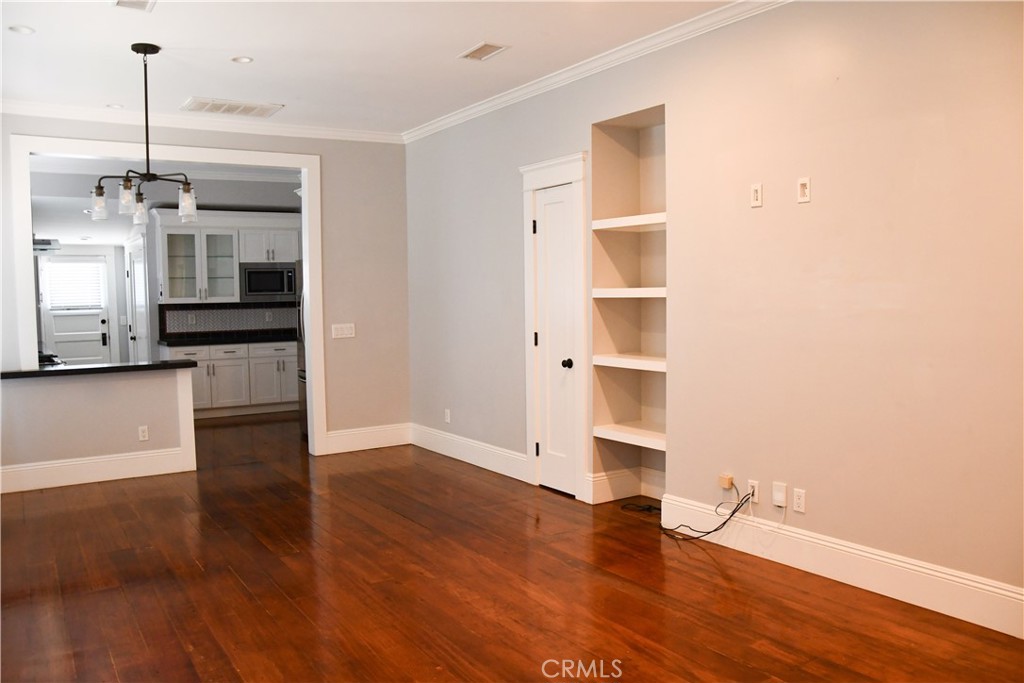 268 N Grand