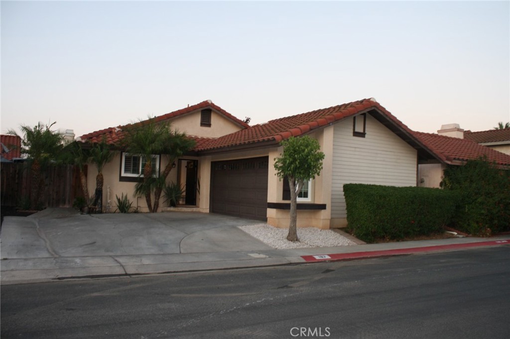 187 Mistletoe Drive
