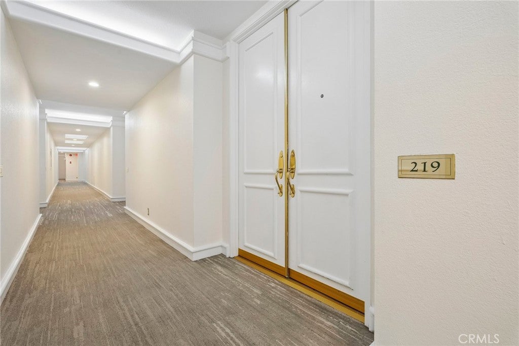 1131 Alta Loma