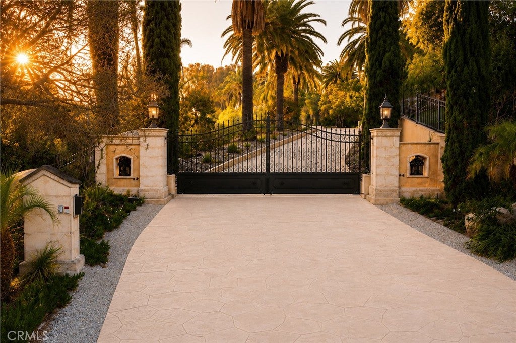 6884 Poco Lago
