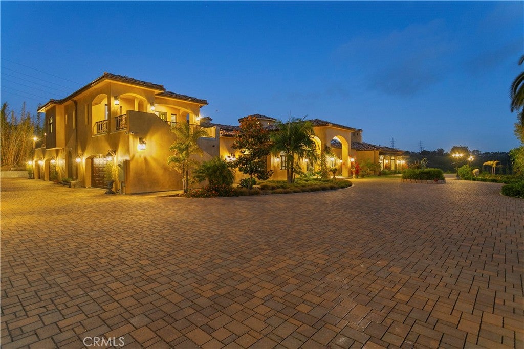 6884 Poco Lago