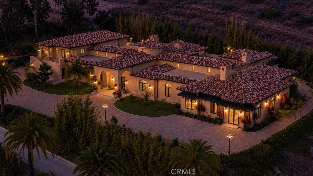 6884 Poco Lago
