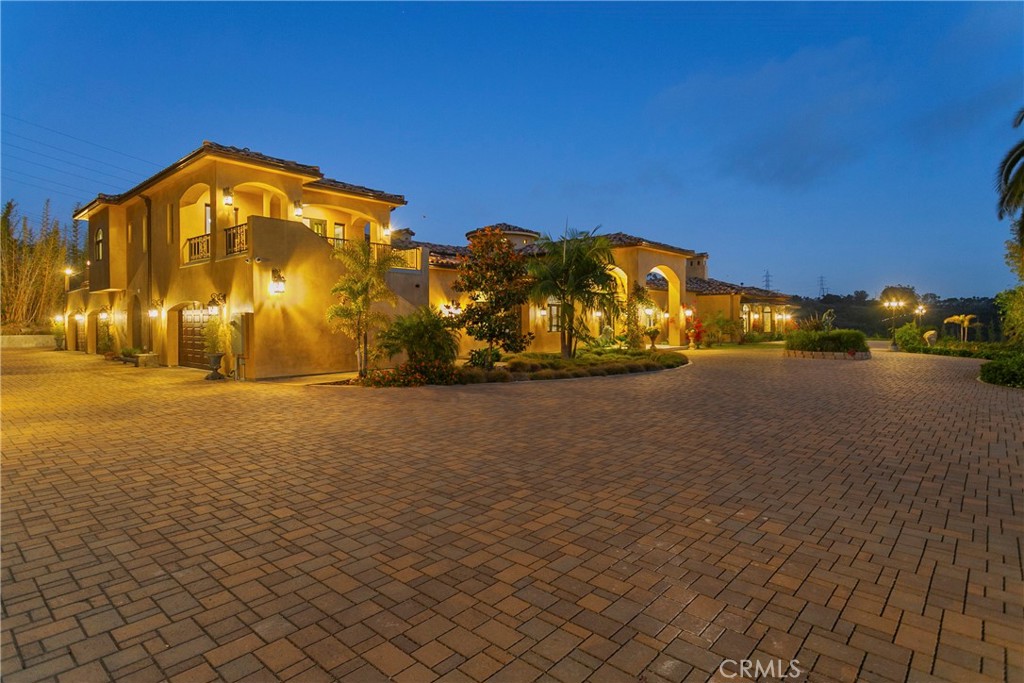 6884 Poco Lago