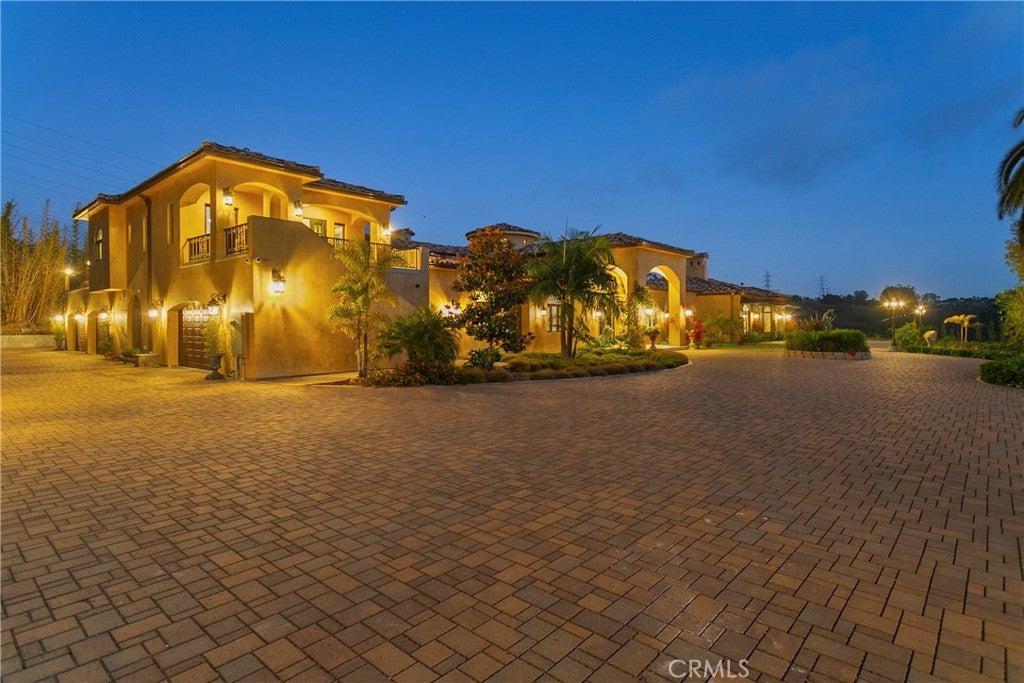 6884 Poco Lago
