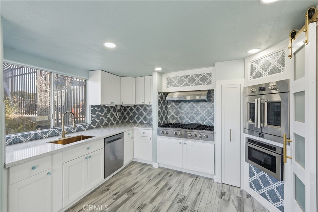 2222 S Mesa 8
