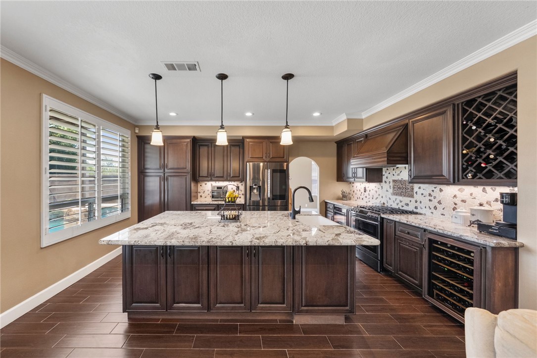 951 S Creekview Lane