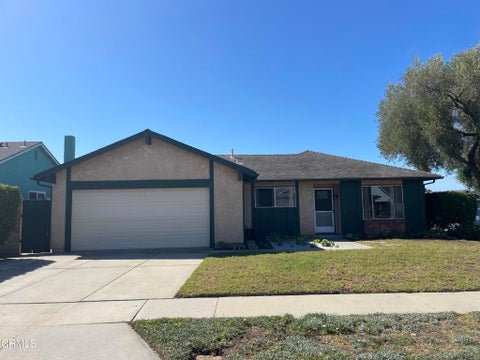 Photo of 7560 Lemur Street, Ventura, CA 93003 (MLS # V1-38358)