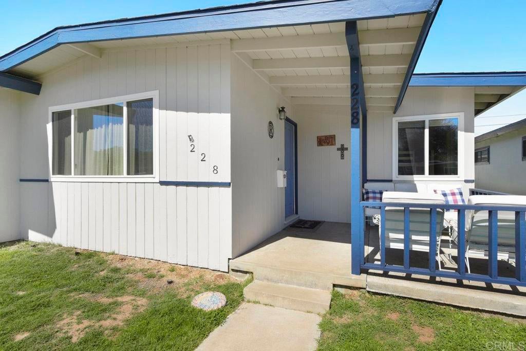 228 Joyce St