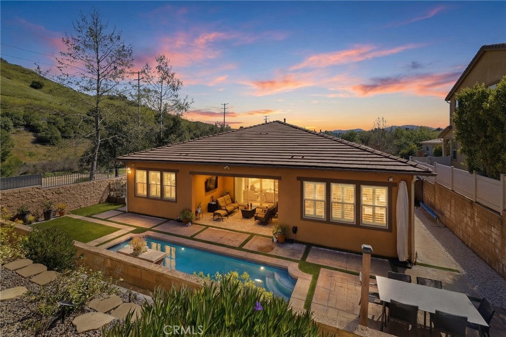 4977 Hydepark Dr, Agoura Hills CA 91301