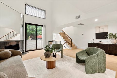 6540 Hayvenhurst 15 Lake Balboa CA 91406