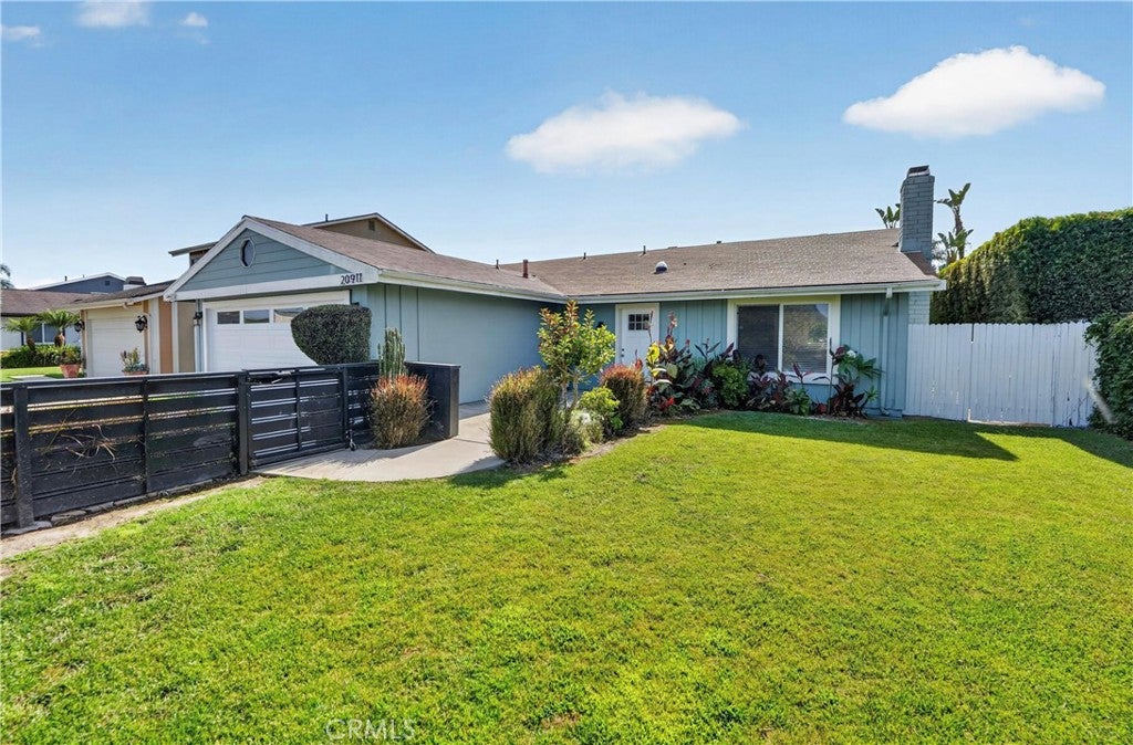 20911 Charwood, Huntington Beach CA 92646 - Photo 7