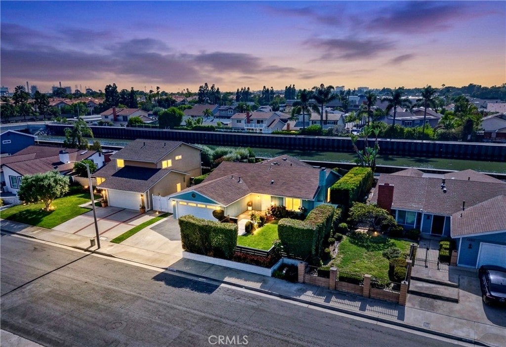 20911 Charwood, Huntington Beach CA 92646 - Photo 8