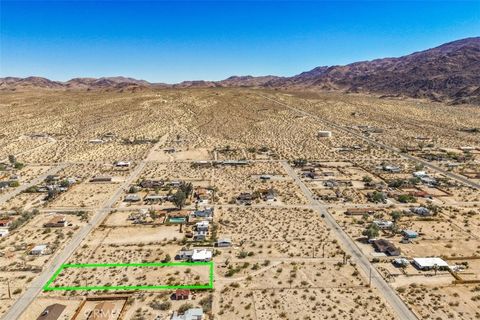 Photo of 8 Araby, 29 Palms, CA 92277 (MLS # OC26114495)