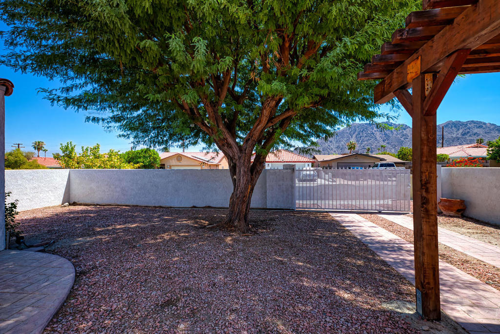 52813 Avenida Carranza