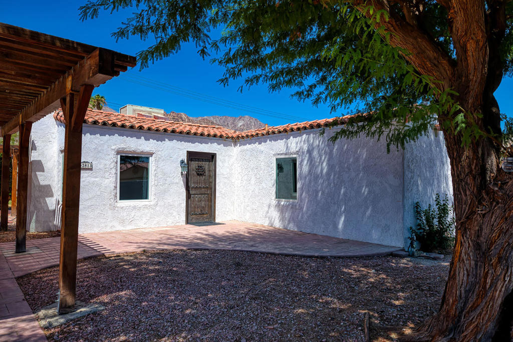 52813 Avenida Carranza