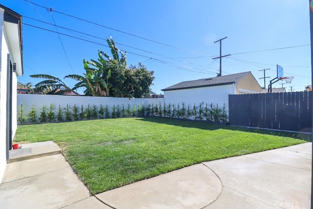 3158 W 153rd Street