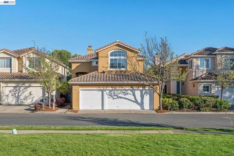 Photo of 321 Ratto Rd Rd, Alameda, CA 94502 (MLS # 41128001)