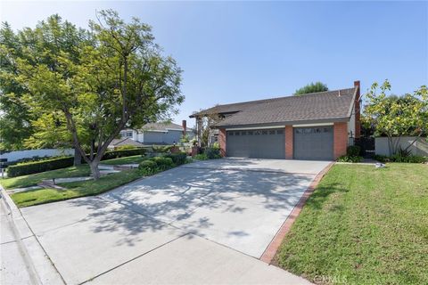 Photo of 5151 Avenida De Amor, Yorba Linda, CA 92886 (MLS # PW25250890)