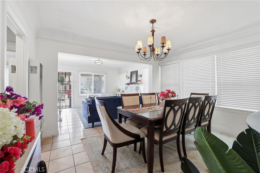 549 W 12th Street