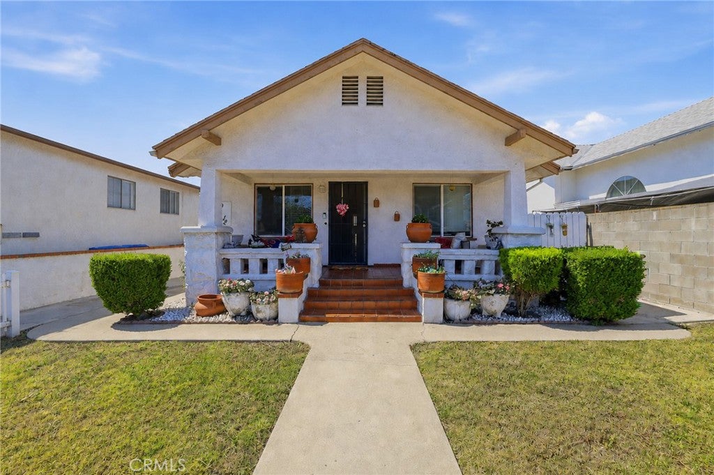 549 W 12th Street