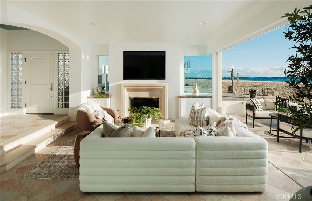 3000 W Oceanfront