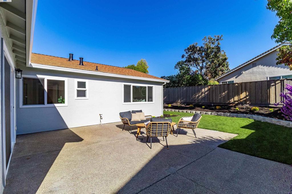 RHONEWOOD PARK - Residential