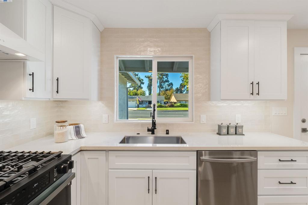 RHONEWOOD PARK - Residential