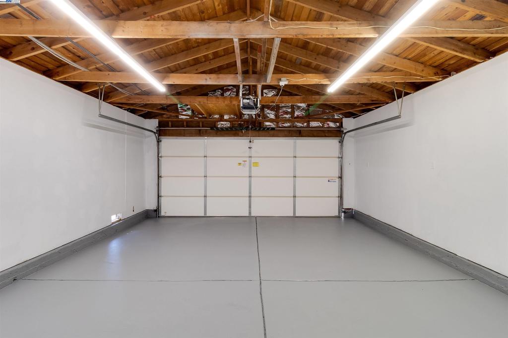 RHONEWOOD PARK - Residential