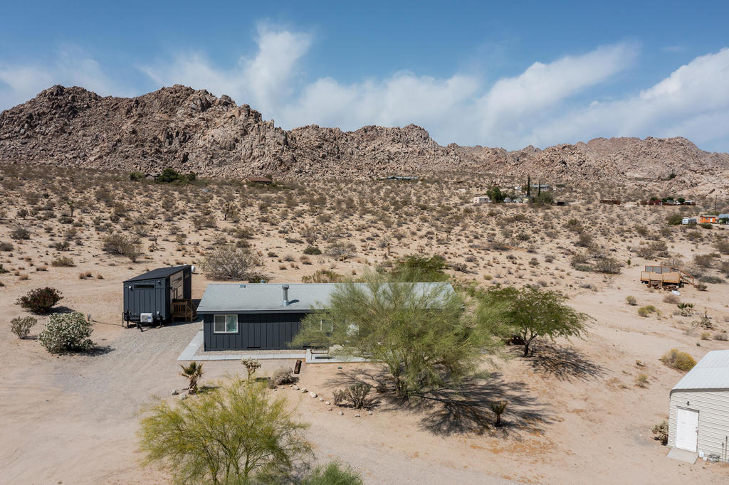7122 Sunkist Road