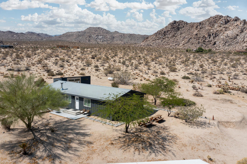 7122 Sunkist Road