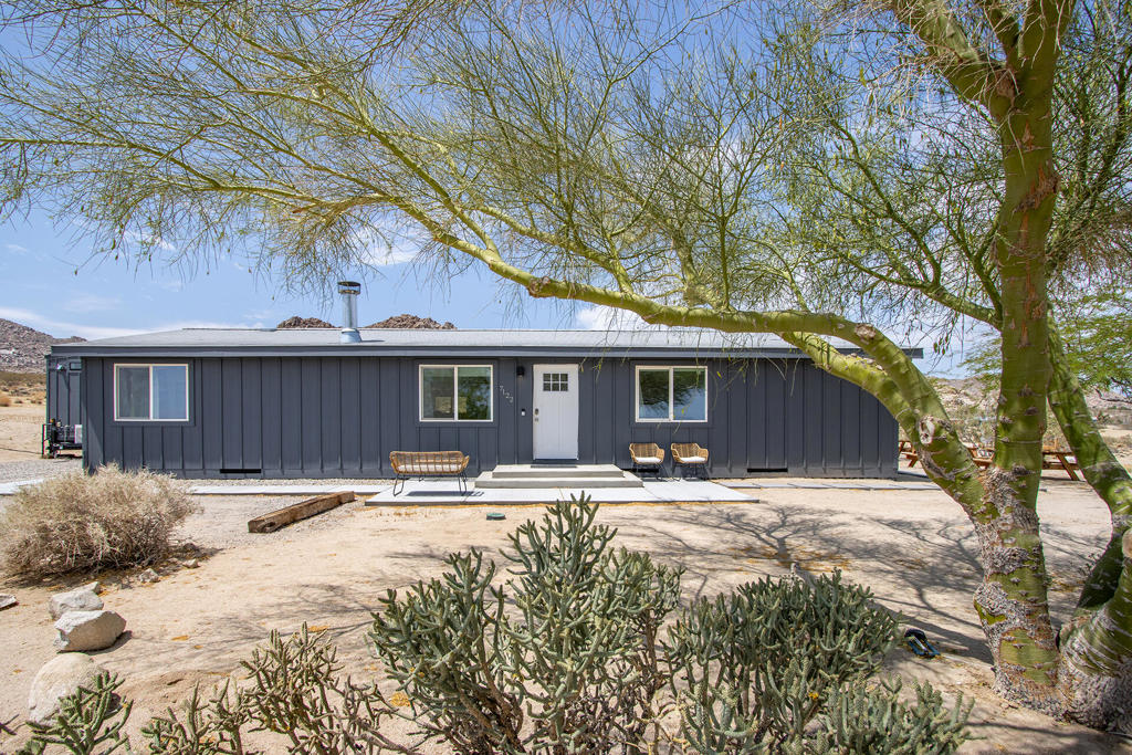 7122 Sunkist Road