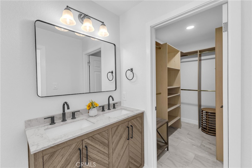 Mission Lakes (34101) - Residential