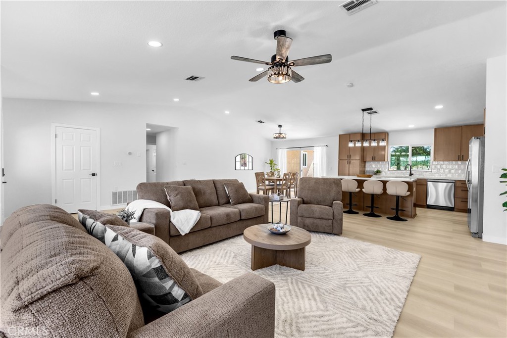 Mission Lakes (34101) - Residential