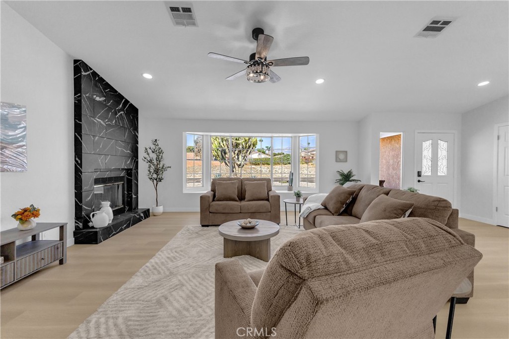 Mission Lakes (34101) - Residential