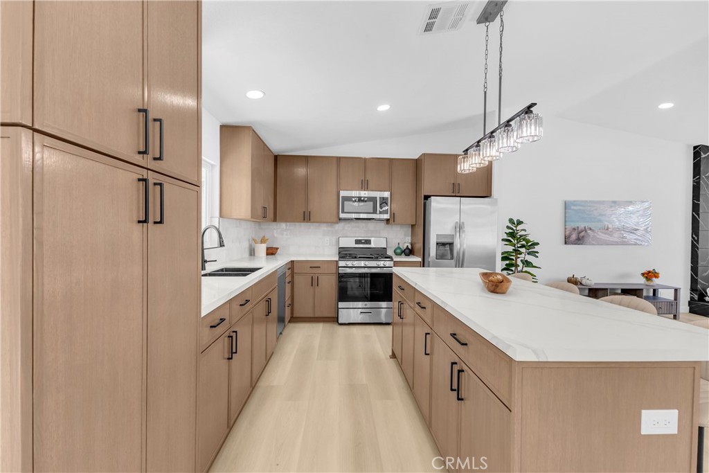 Properties 4 9740 Capiland Road