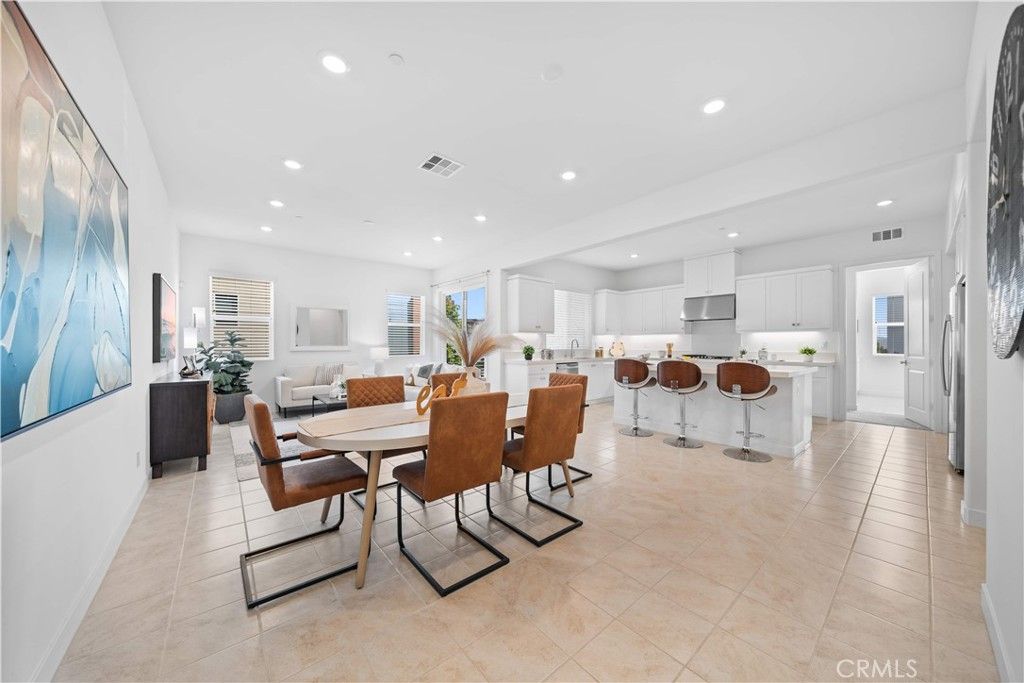 Photo of 189 Sash #189, Irvine, CA 92618 (MLS # OC25217039)
