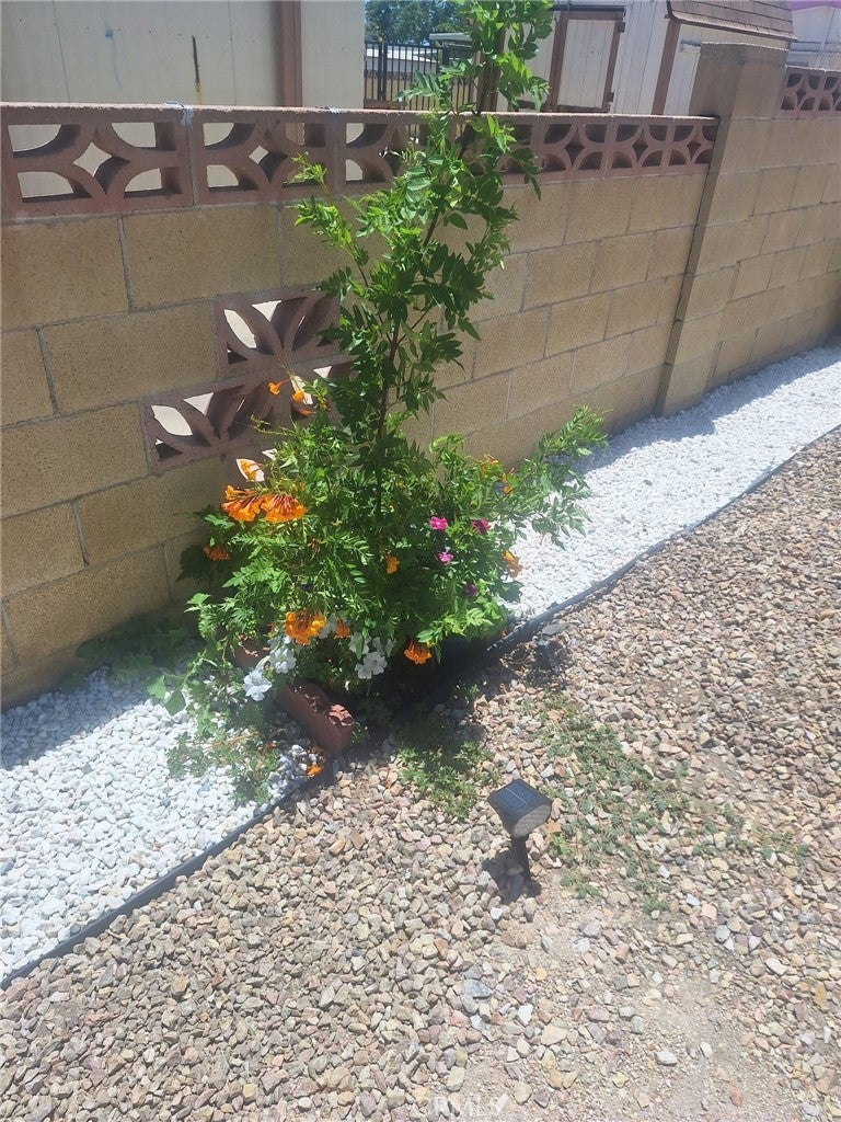 228 N La Paloma Avenue